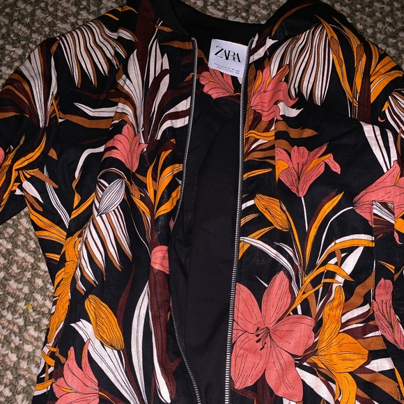 Zara Jacket - Picture 2 of 3